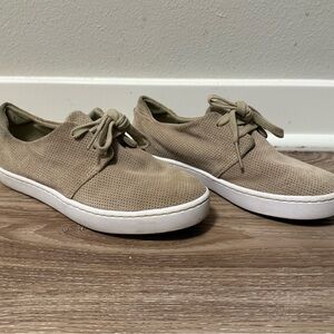 Tan Clark’s Sneakers